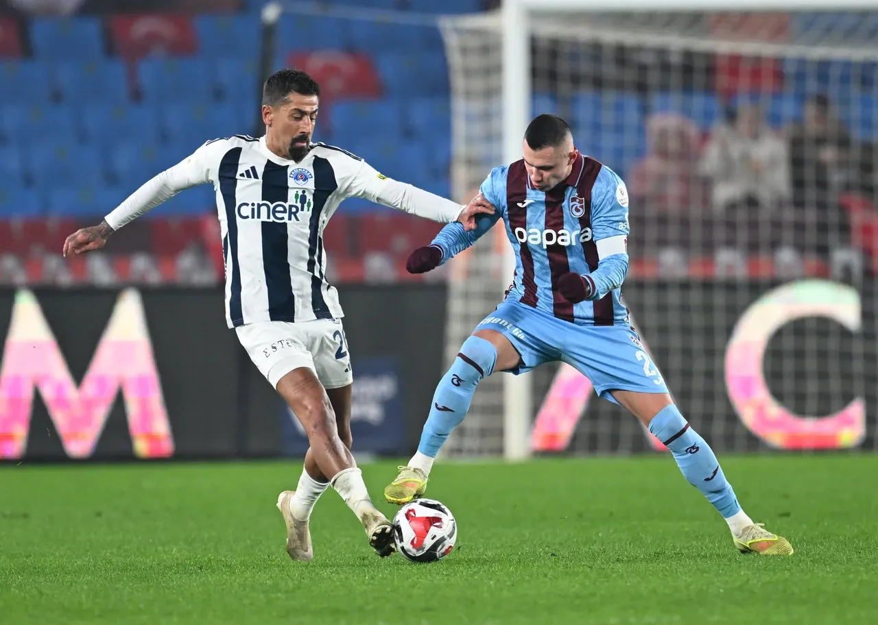 Trabzonspor Kasımpaşa'yı mağlup etti: Karadeniz'de şık golle galibiyet!
