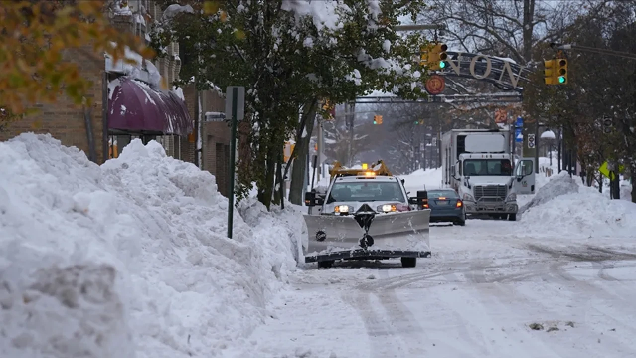 ABD donmanın eşiğinde! 'Felç edici buz fırtınası' öncesi halk marketlere akın etti
