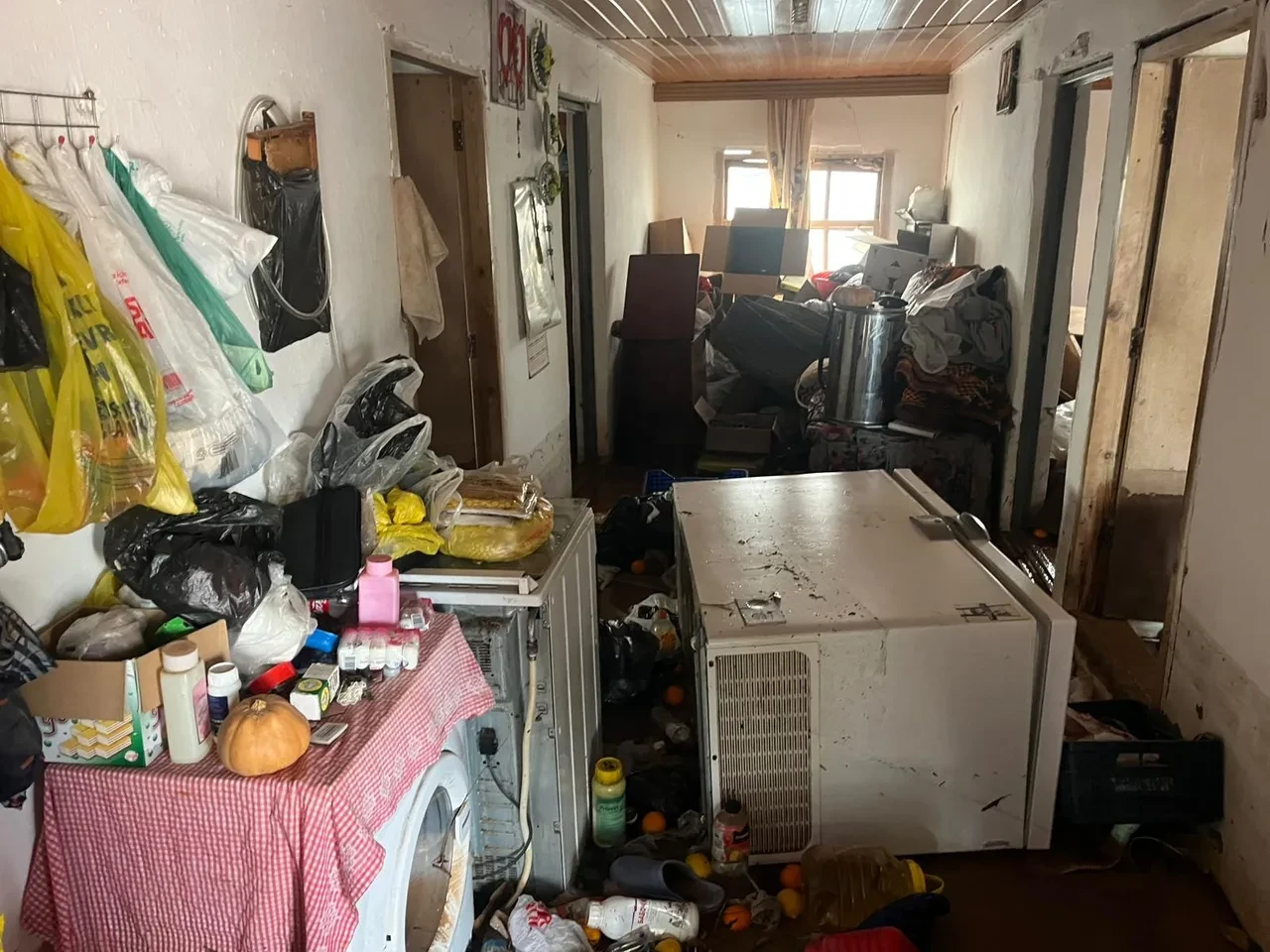 Antalya'yı sağanak vurdu! Evler, dükkanlar, tarlalar sular altında kaldı, hayvanlar can verdi