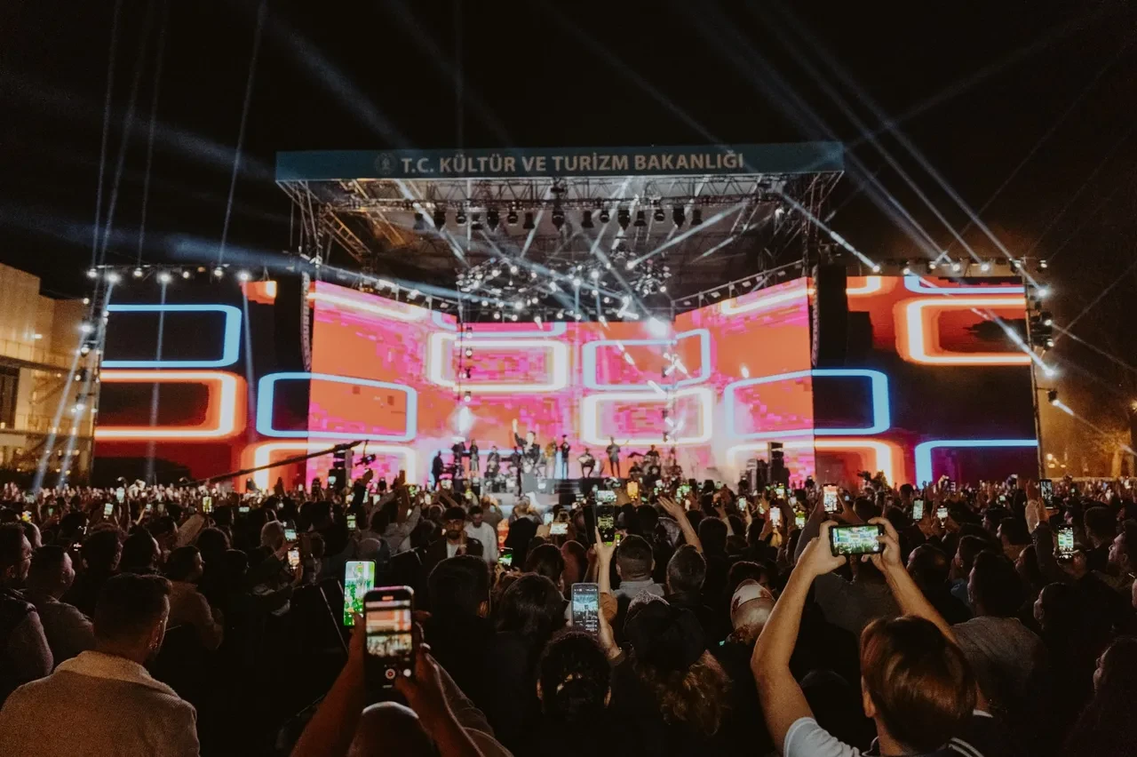 Bakan Ersoy 2026 Türkiye Kültür Yolu Festivali çalışmalarını resmen başlattı! Bu yıl 26 şehirde festival var