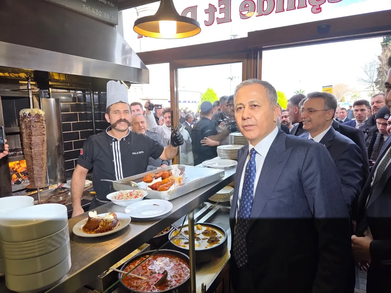 Bakan Yerlikaya'dan emekliye 'gönlünü kazanacağız' mesajı