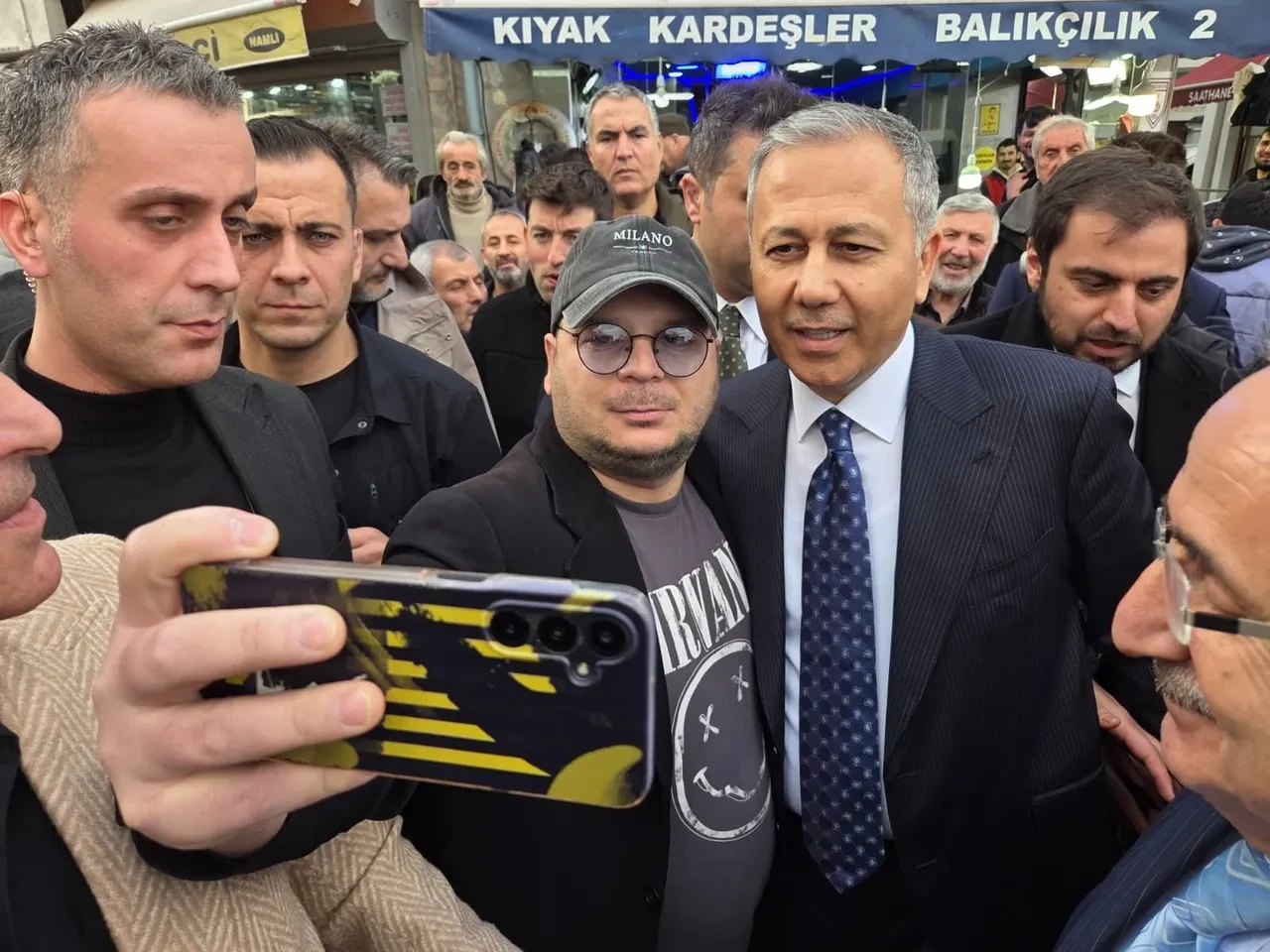 Bakan Yerlikaya'dan emekliye 'gönlünü kazanacağız' mesajı