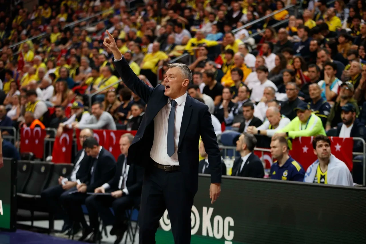 Fenerbahçe Beko Kosner Baskonia'yı da devirdi: EuroLeague'de 16. galibiyet!