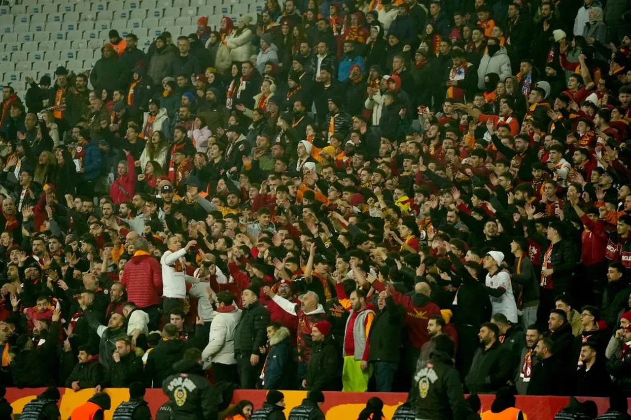 Galatasaray Fatih Karagümrük deplasmanında galip geldi: Trendyol Süper Lig'de lider değişmedi!
