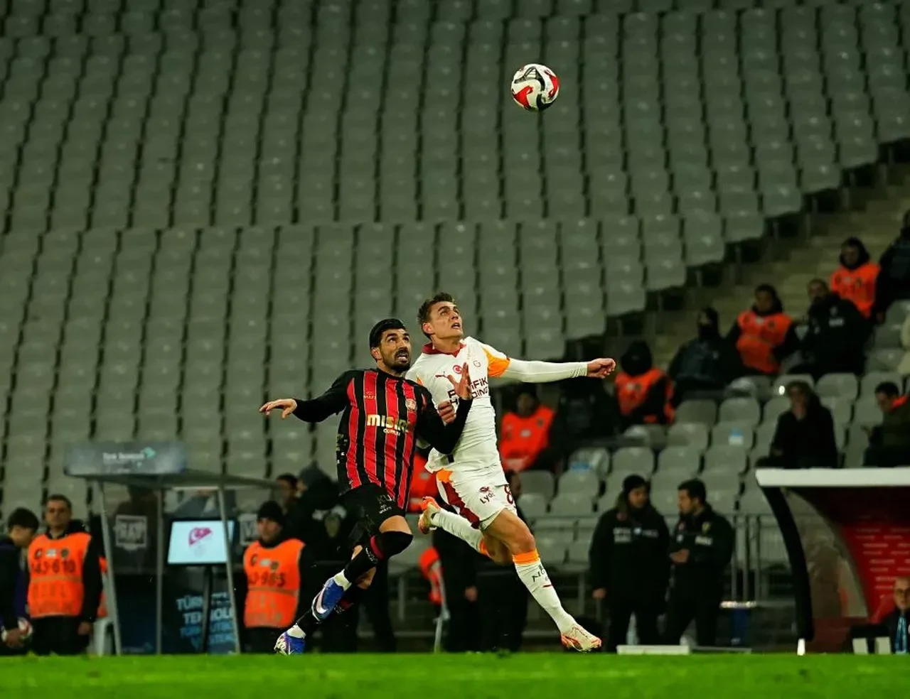 Galatasaray'da Gabriel Sara hedefi gösterdi!