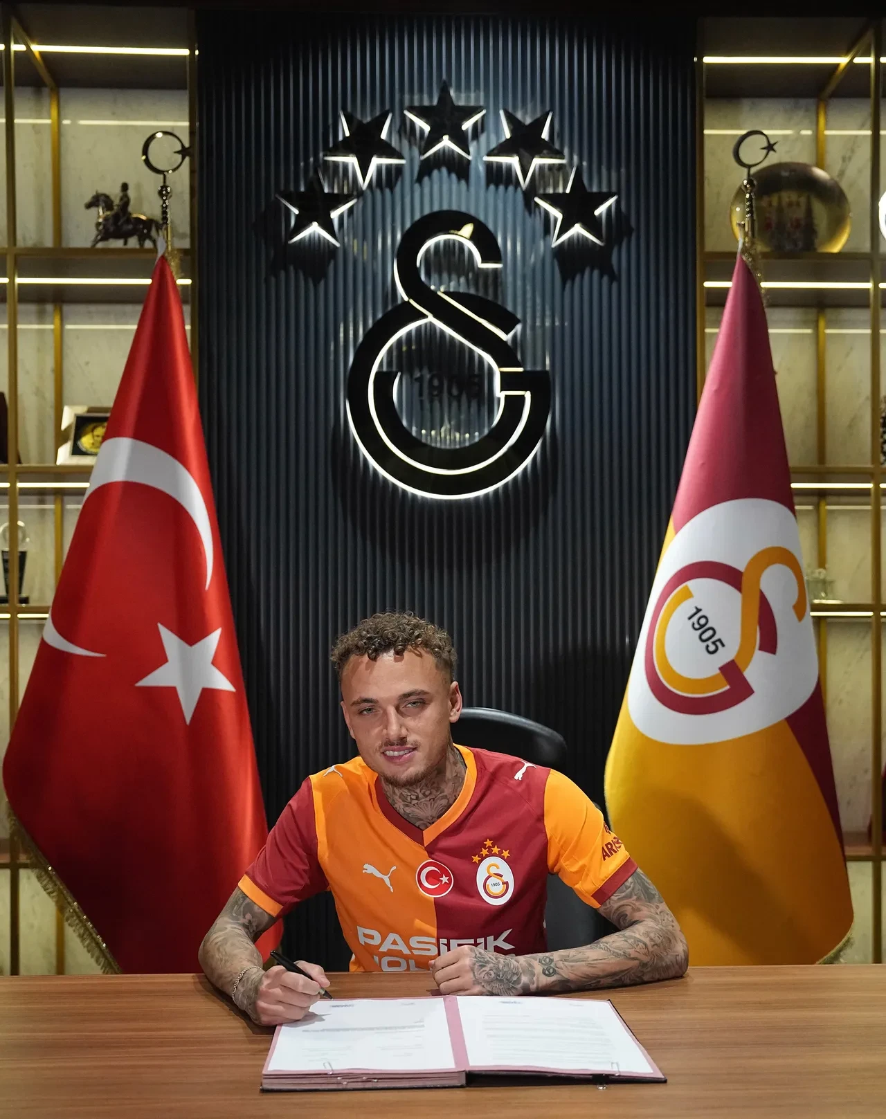 Galatasaray'da Okan Buruk'tan Noa Lang sözleri!