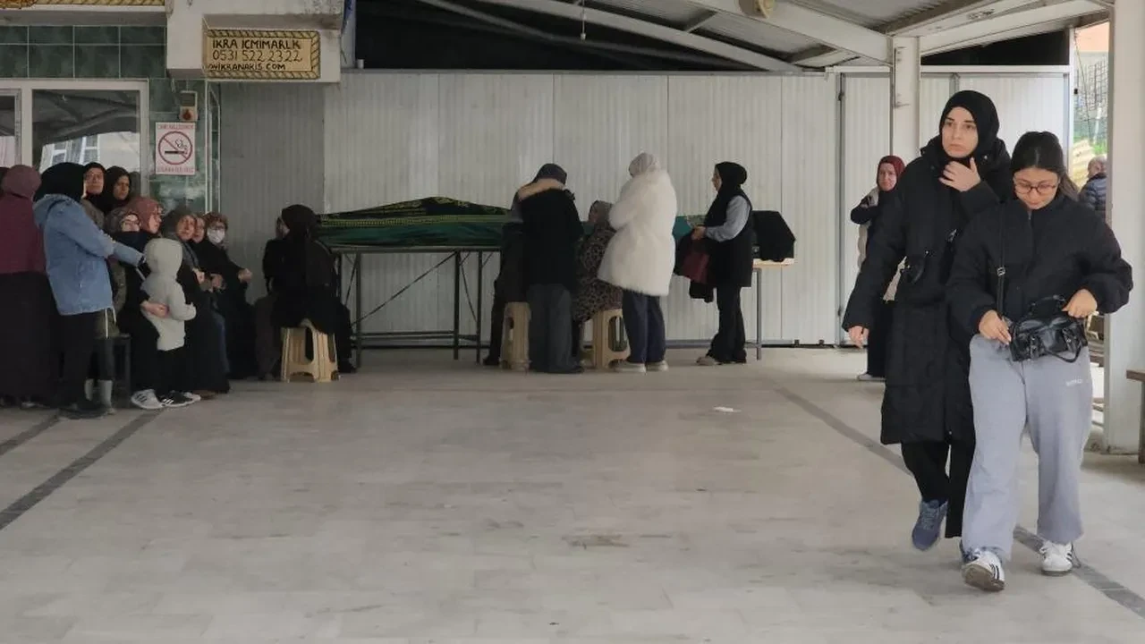 Kuzey Marmara Otoyolu'ndaki kazada can veren çifte son veda! Detay da cenazedeki an da kahretti