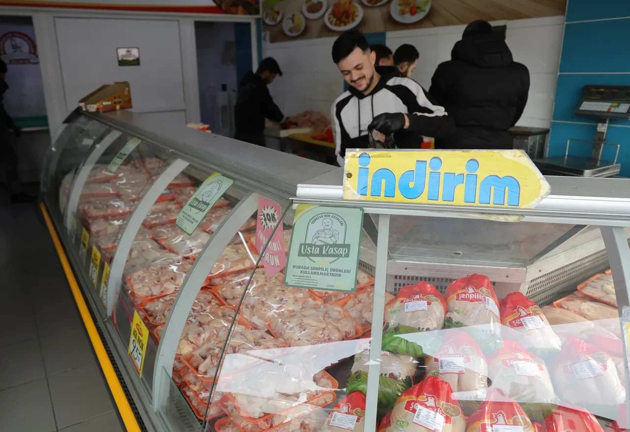Tavuk zehirlenmeleri sonrası fiyatlar sabitlendi: Ramazan ayını işaret ettiler