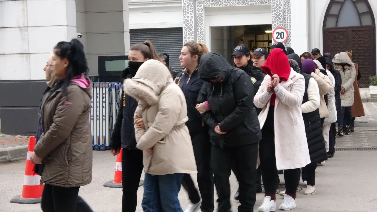 Yapay zekayla kadın olup tuzak kurdular! 483 milyon liralık büyük vurgun