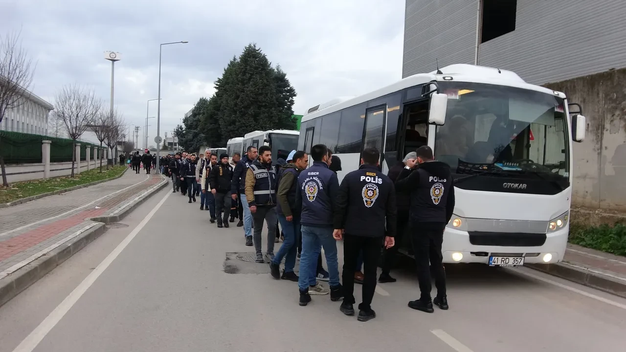 Yapay zekayla kadın olup tuzak kurdular! 483 milyon liralık büyük vurgun