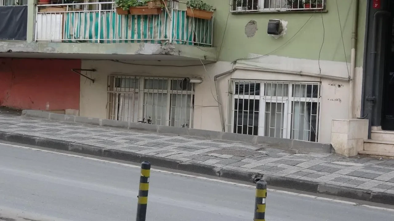 Başı kesik kadın cinayetinde yeni detay! Komşularının ifadeleri şoke etti: "Karım" deyip kapıyı suratlarına kapatmış