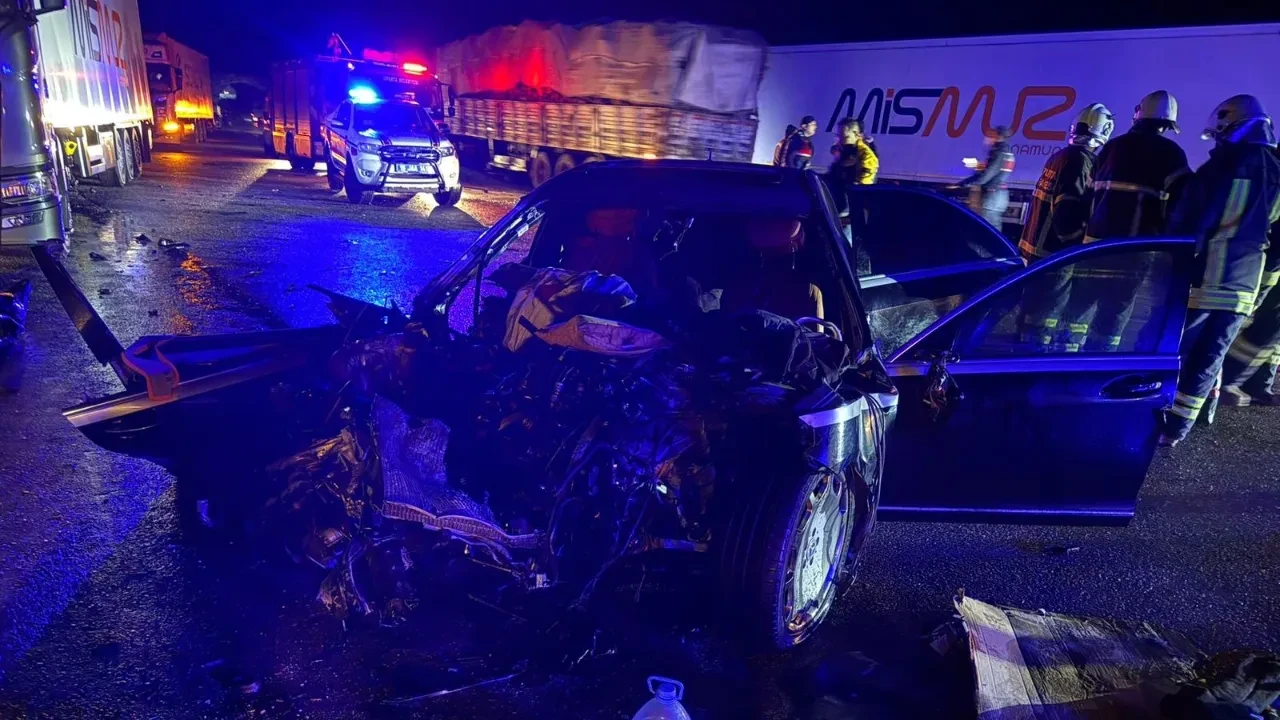 Burdur'da zincirleme kaza: Ölü ve yaralılar var