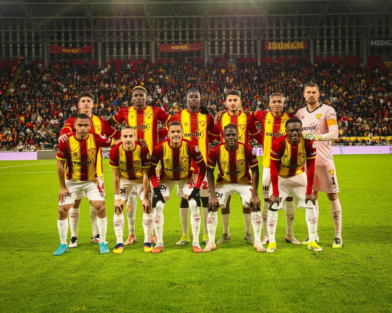 Fenerbahçe Göztepe maç kadrosu muhtemel 11! FB'de 3, İzmir ekibinde 3 futbolcu karşılaşmada yok
