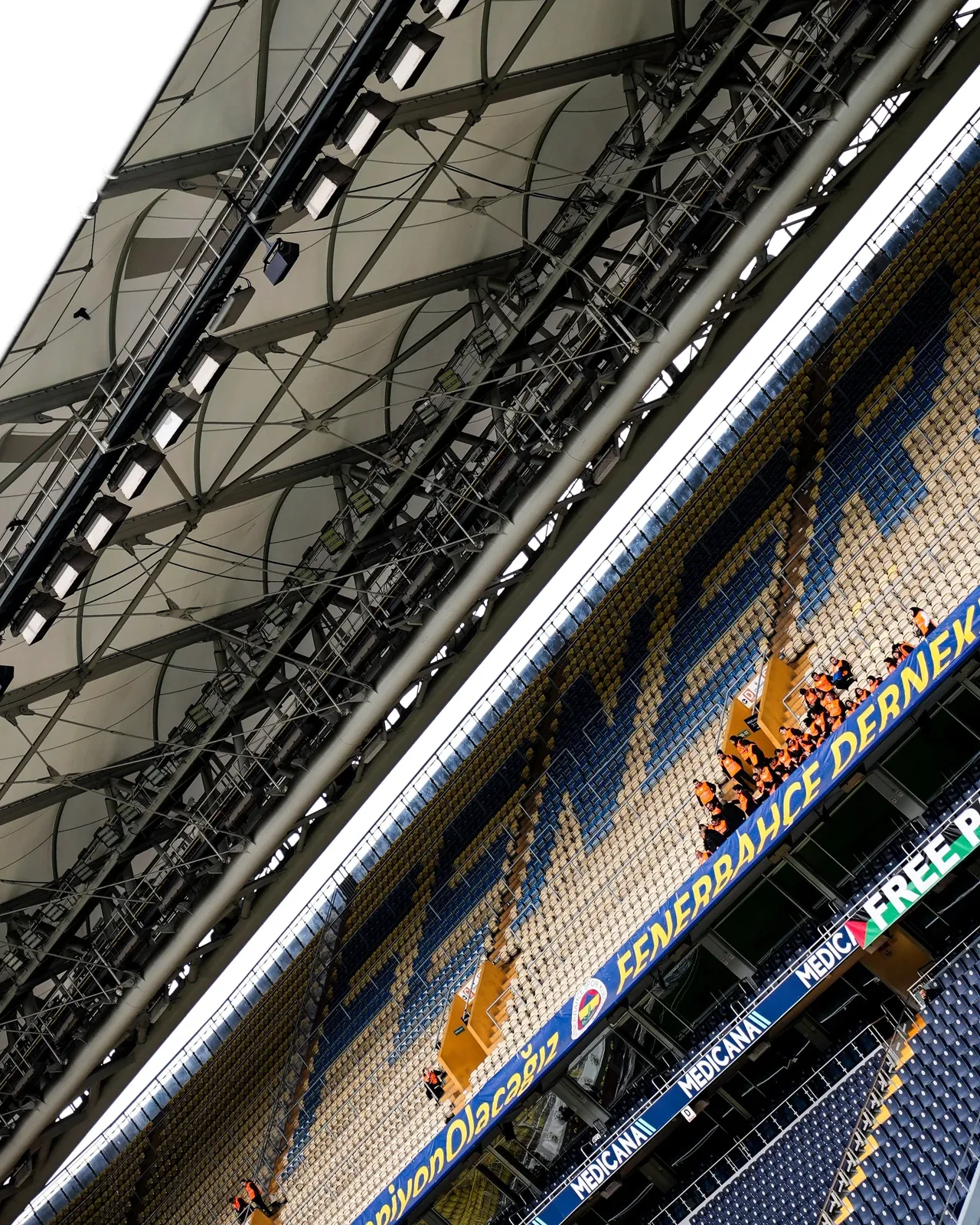 Fenerbahçe-Göztepe maçında gollü beraberlik: Kadıköy'de puanlar paylaşıldı!