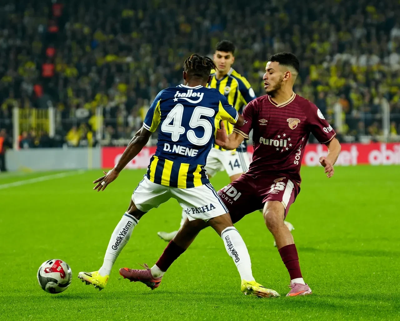 Fenerbahçe-Göztepe maçında gollü beraberlik: Kadıköy'de puanlar paylaşıldı!