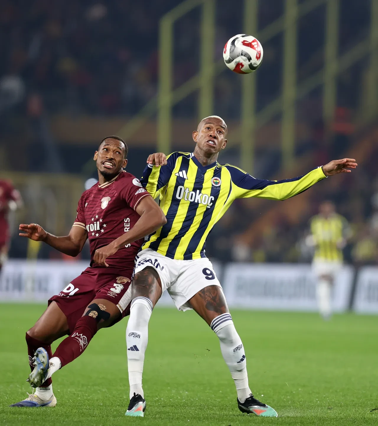 Fenerbahçe-Göztepe maçında gollü beraberlik: Kadıköy'de puanlar paylaşıldı!