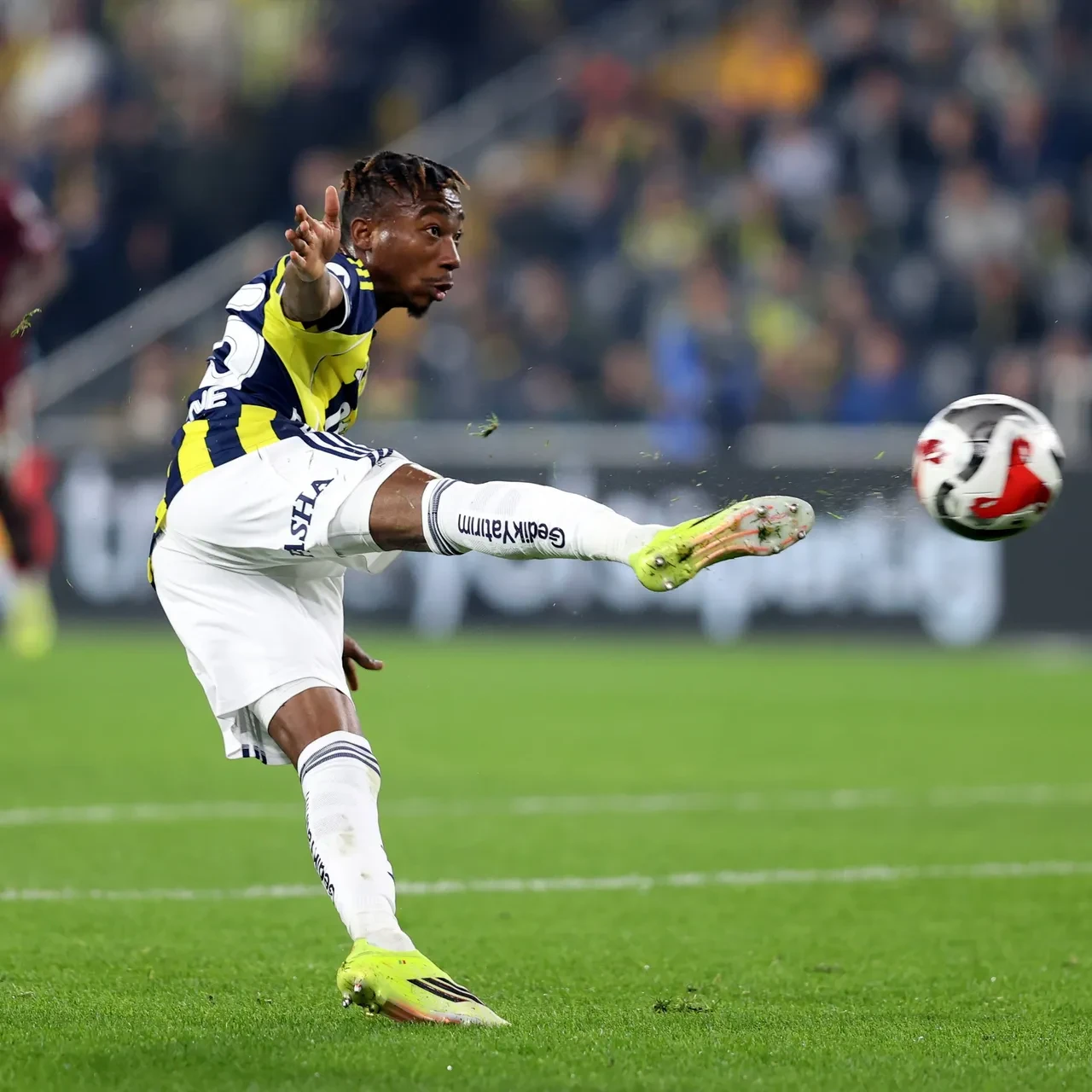 Fenerbahçe'de Anthony Musaba'dan net tavır: "Biz şampiyon olacağız"