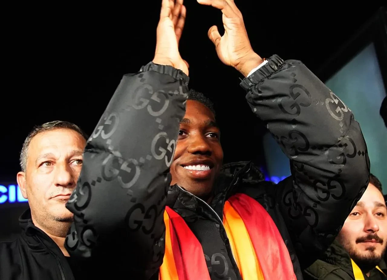 Galatasaray'ın yeni transferi Yaser Asprilla İstanbul'da! Fenerbahçeli John Duran'a mesaj yolladı