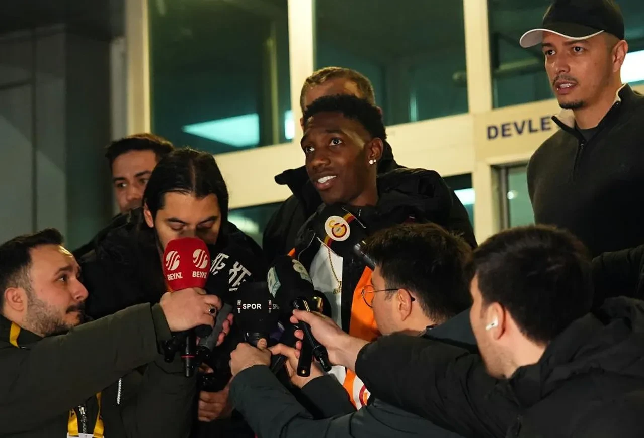Galatasaray'ın yeni transferi Yaser Asprilla İstanbul'da! Fenerbahçeli John Duran'a mesaj yolladı