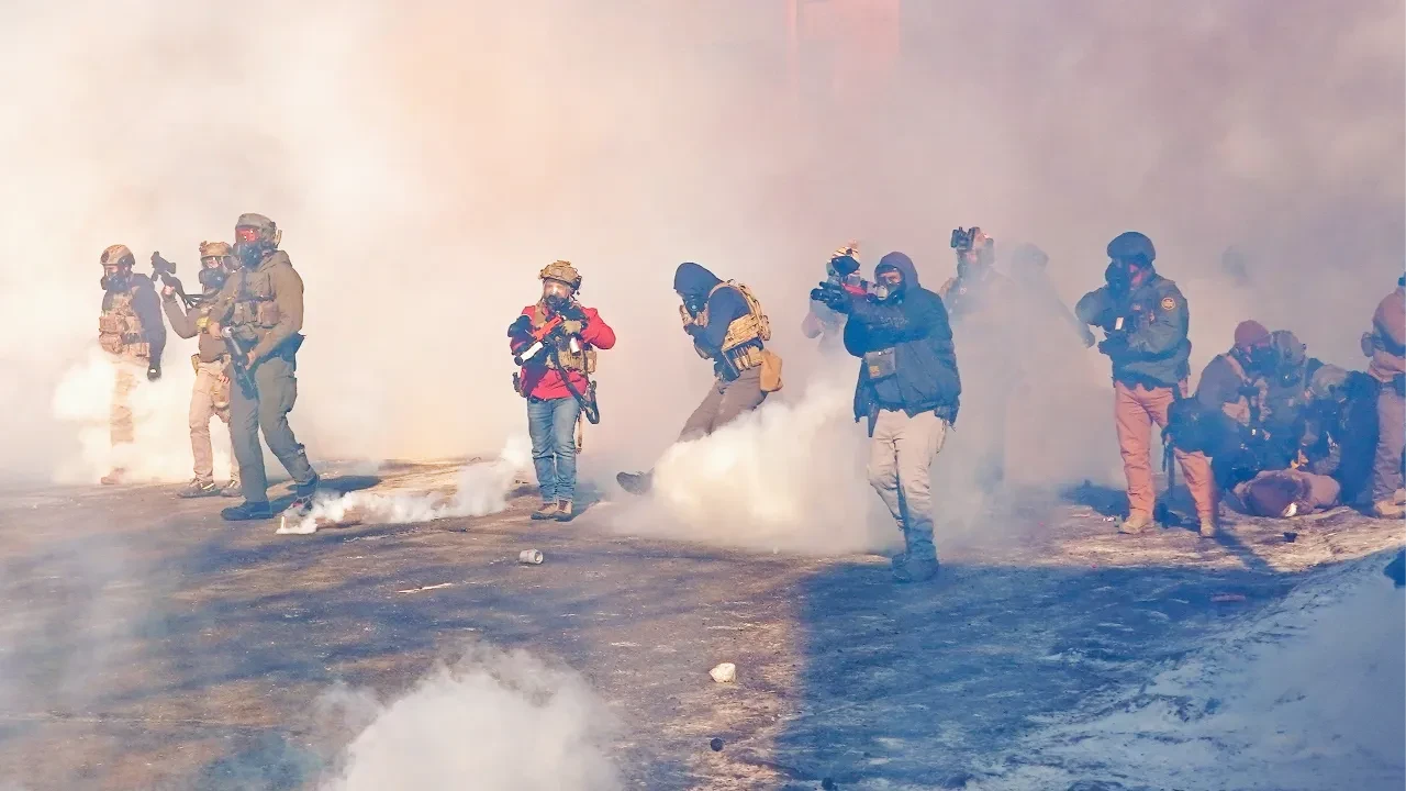 ICE ajanları bir kişiyi daha vurarak öldürdü! Minneapolis'te tansiyon giderek artıyor