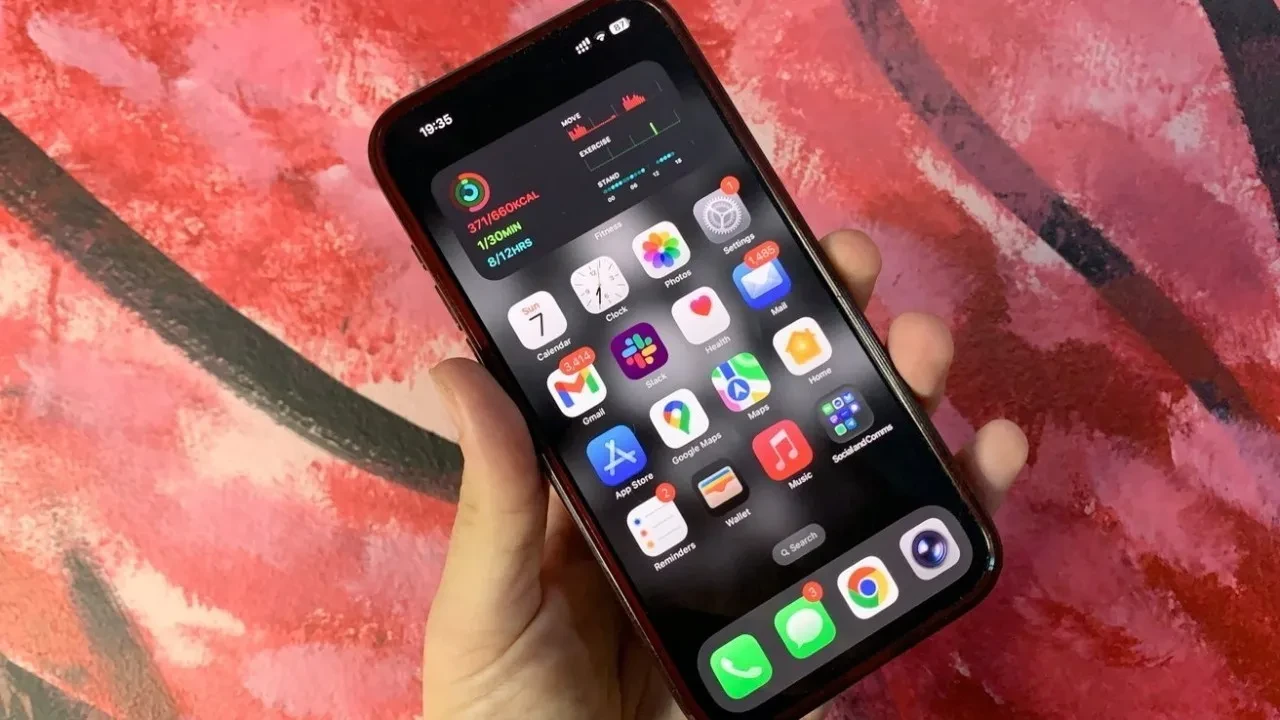 iOS 26.4 ile iPhone'lara gelecek yenilikler: Kişiselleştirilmiş Siri ve yeni emojiler yolda