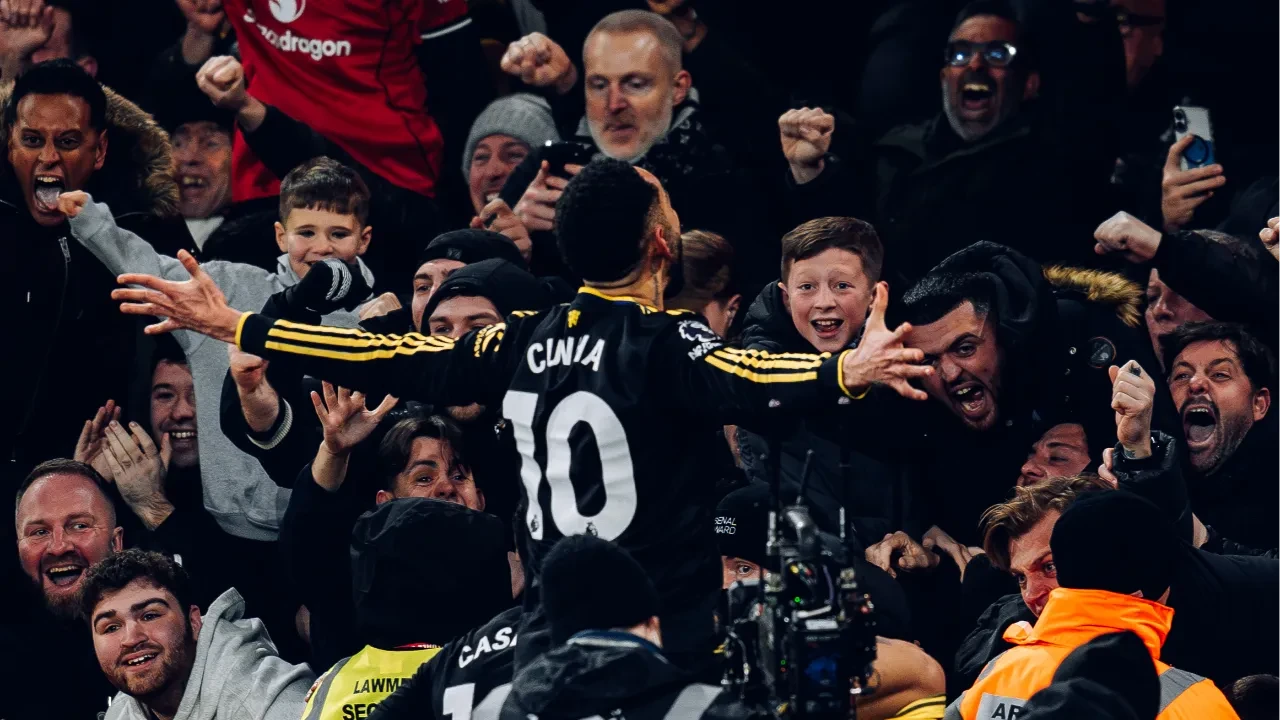 Manchester United Arsenal'i de devirdi!