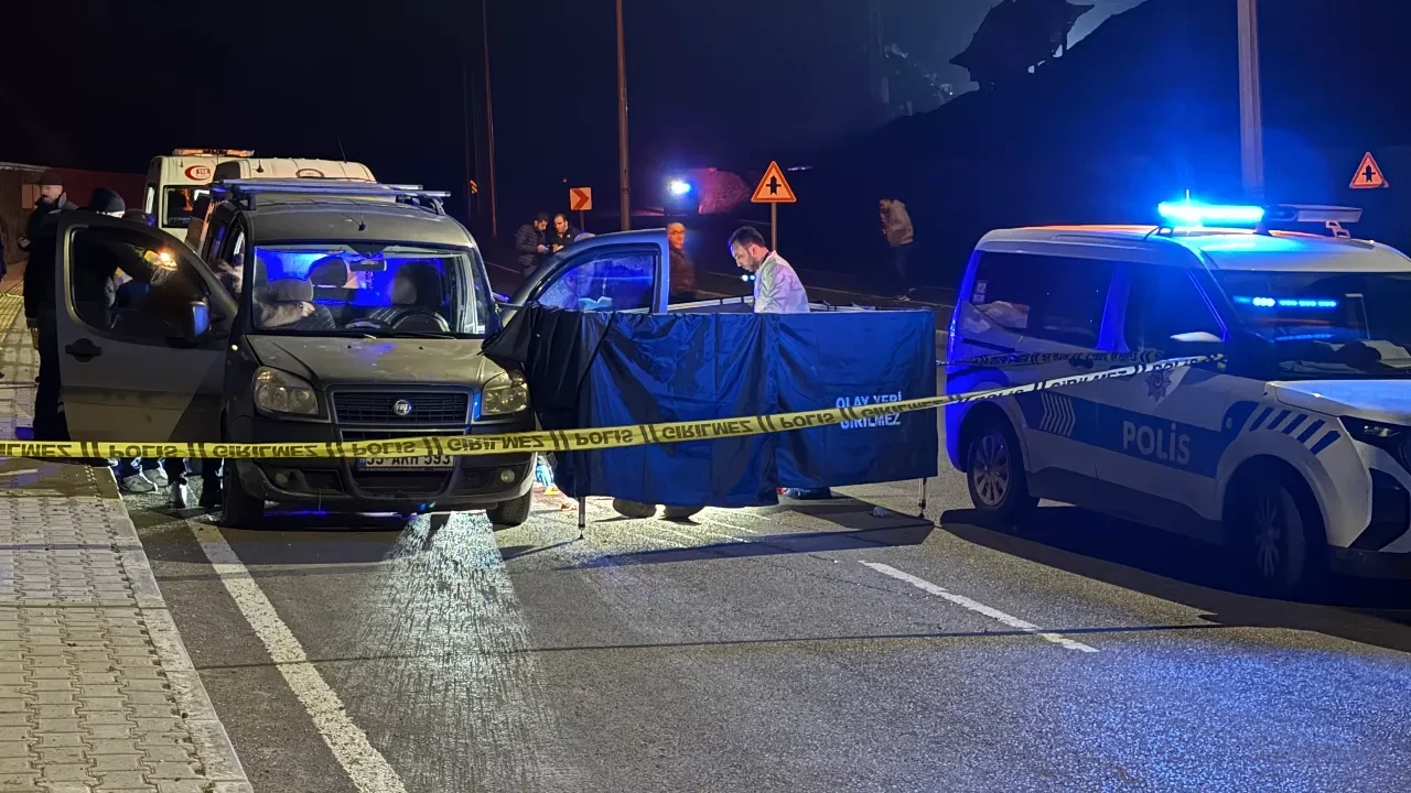 Samsun'da kan donduran cinayet! Boğazını kesti, kafasına satırla vurdu