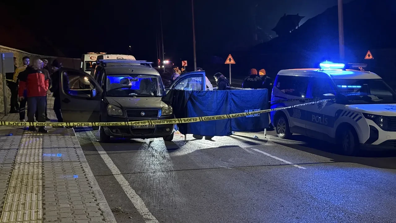 Samsun'da kan donduran cinayet! Boğazını kesti, kafasına satırla vurdu