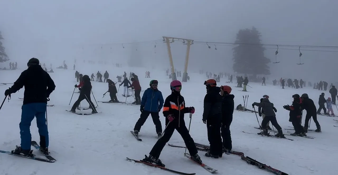 Uludağ'da sömestir neşesi: Pistlerdeki yoğunluk dikkat çekti