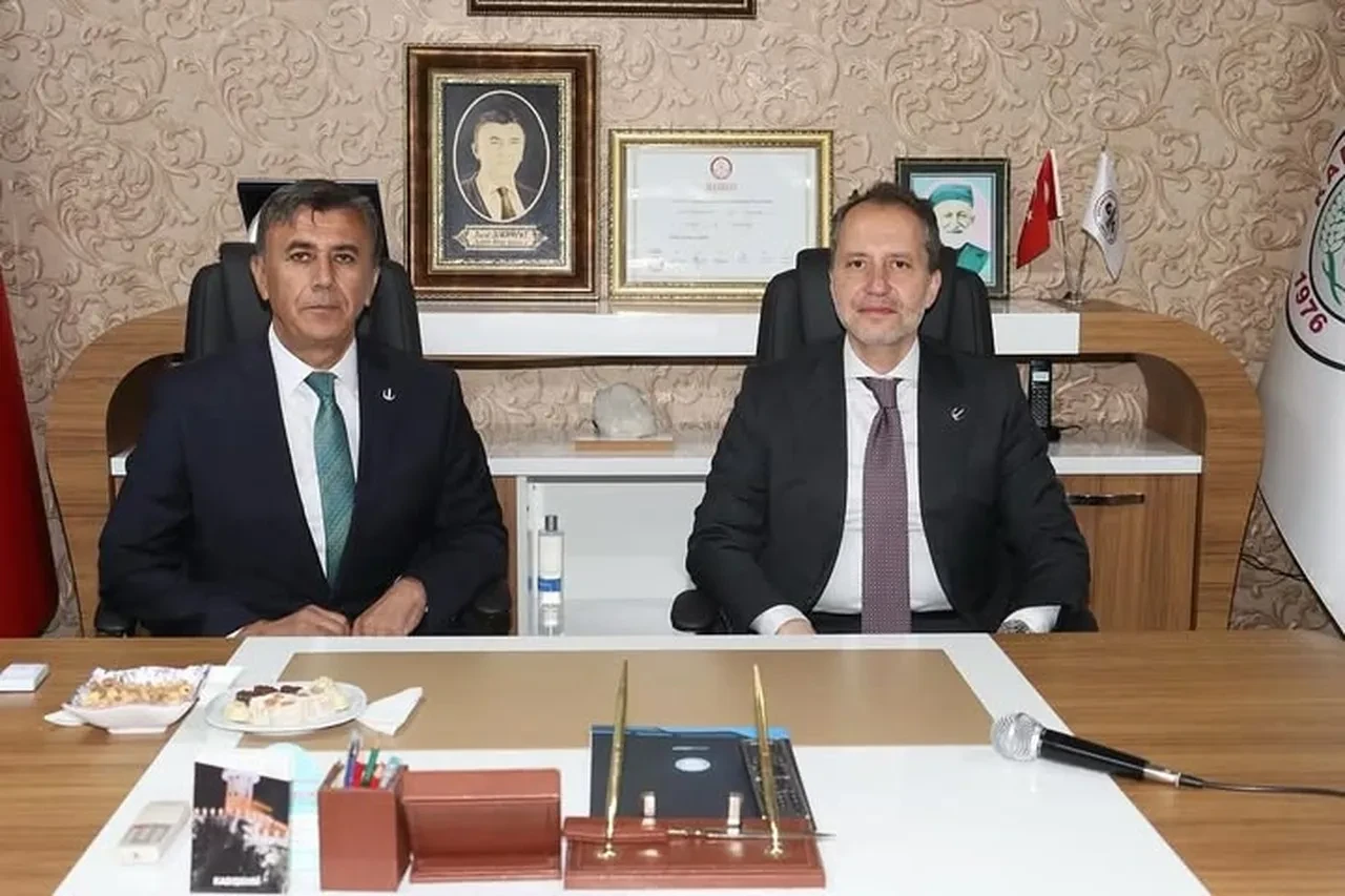 Yeniden Refah Partisi Kadışehri Belediye Başkanı Davut Karadavut'u ihraç etti 