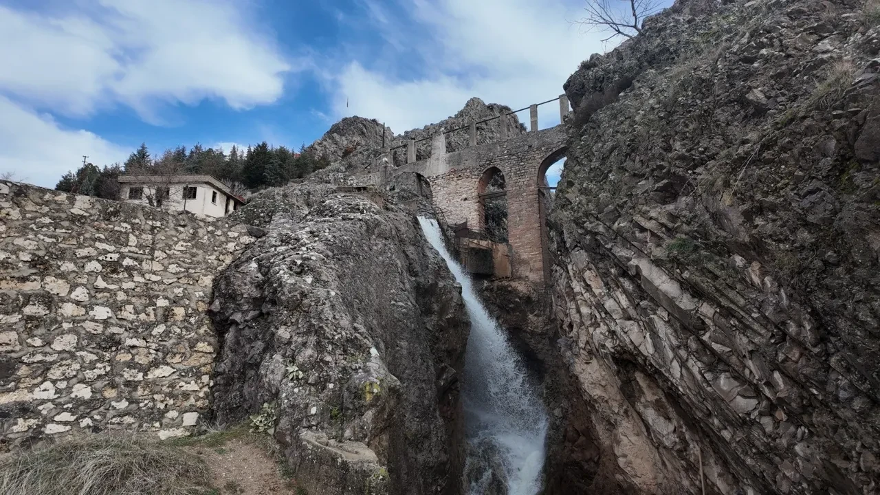 15 yaşındaki kayıp kız çocuğundan acı haber! Cansız bedeni dere kenarında bulundu