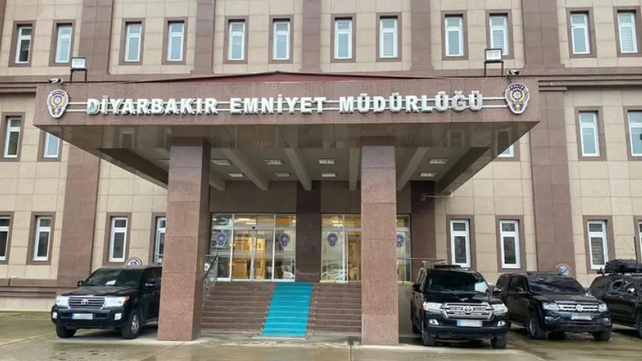 Diyarbakır Emniyeti'ne saldırı girişiminde 13 gözaltı
