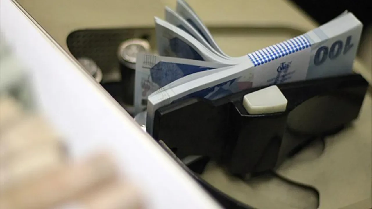 Hesapta eksiye düşenler dikkat! KMH'ye düzenleme geliyor... Kritik 3 maaş detayı 