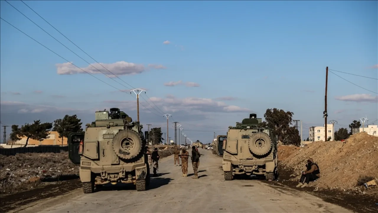 Kampların yönetimi Suriye ordusunda: Tarihin en büyük terörist nakli gerçekleşiyor