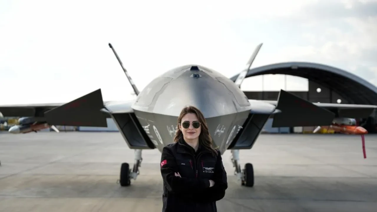 KIZILELMA'nın kadın pilotu! 