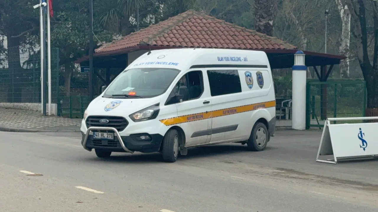 Kocaeli'de denizde erkek cesedi şoku