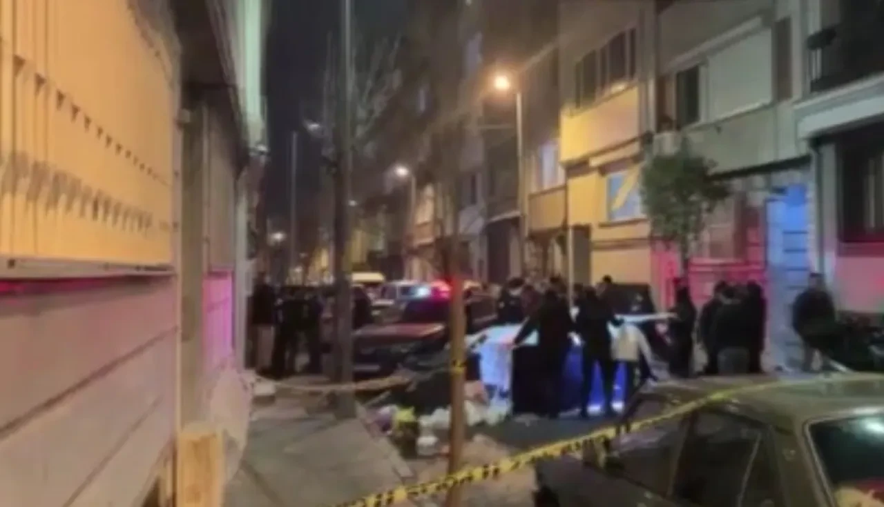Şişli’deki kesik baş cinayetinde yeni görüntü! Kadının cesedini evden böyle çıkardılar