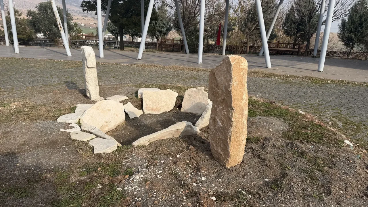 Adıyaman’da şaşırtan keşif! Baraj suları çekildi, altından 11 bin yıllık gizem çıktı!