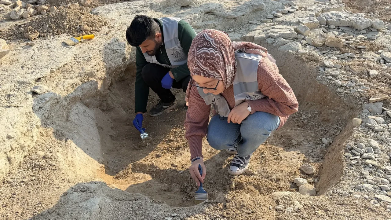 Adıyaman’da şaşırtan keşif! Baraj suları çekildi, altından 11 bin yıllık gizem çıktı!