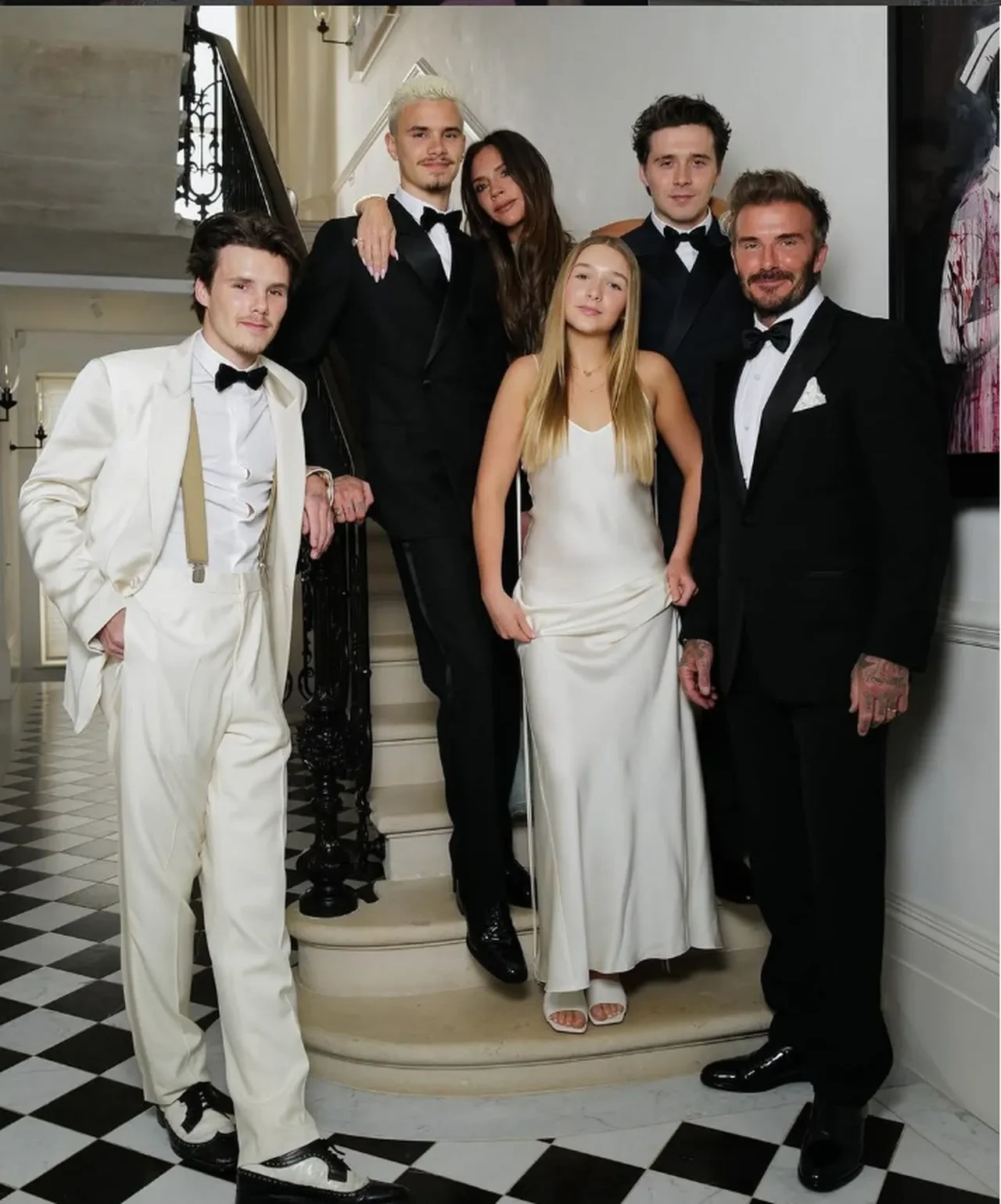 Beckham ailesinde tüm ipler koptu! David Beckham tüm ailesini topladı bir tek Brooklyn Beckham’ı çağırmadı