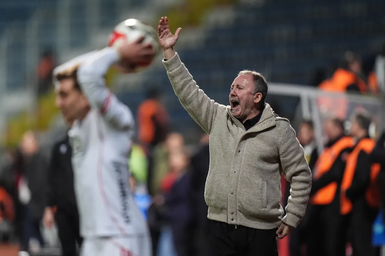 Sergen Yalçın'dan transfer açıklaması! 60 milyon Euro'luk anlaşma