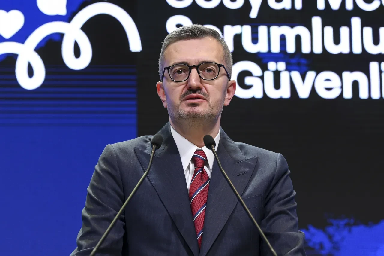 Binlerce gazete, dergi ve internet haber sitesi faydalanacak! Cumhurbaşkanlığı İletişim Başkanı Burhanettin Duran ayrıntıları duyurdu