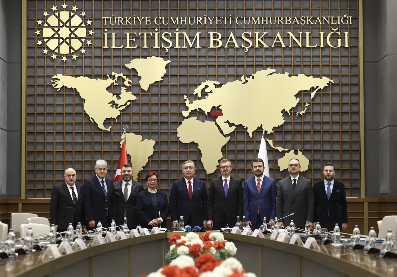 Binlerce gazete, dergi ve internet haber sitesi faydalanacak! Cumhurbaşkanlığı İletişim Başkanı Burhanettin Duran ayrıntıları duyurdu