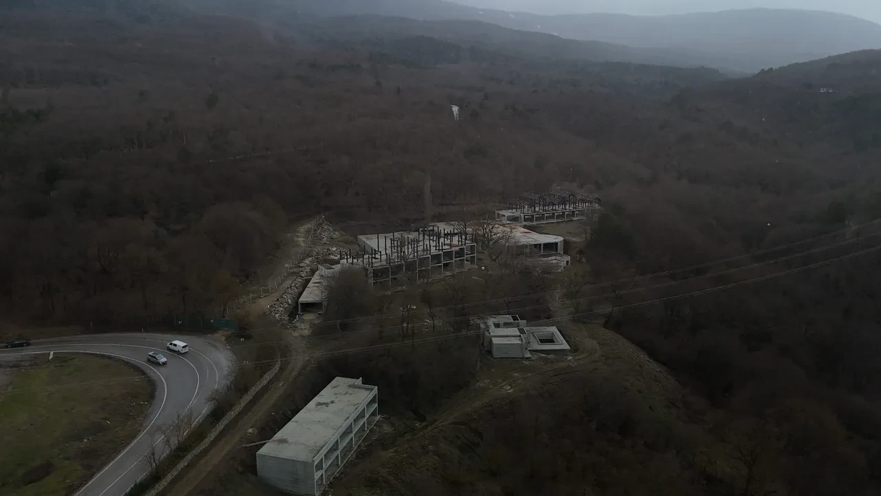 Kartalkaya’da 78 kişinin öldüğü otelin sahibinin vukuatları bitmiyor! Ultra lüks otel inşaatı, ruhsata aykırı bulundu