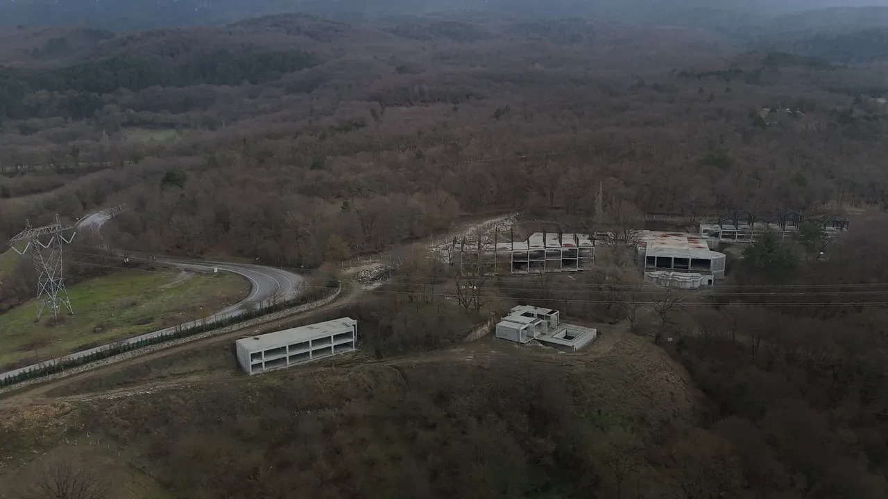 Kartalkaya’da 78 kişinin öldüğü otelin sahibinin vukuatları bitmiyor! Ultra lüks otel inşaatı, ruhsata aykırı bulundu