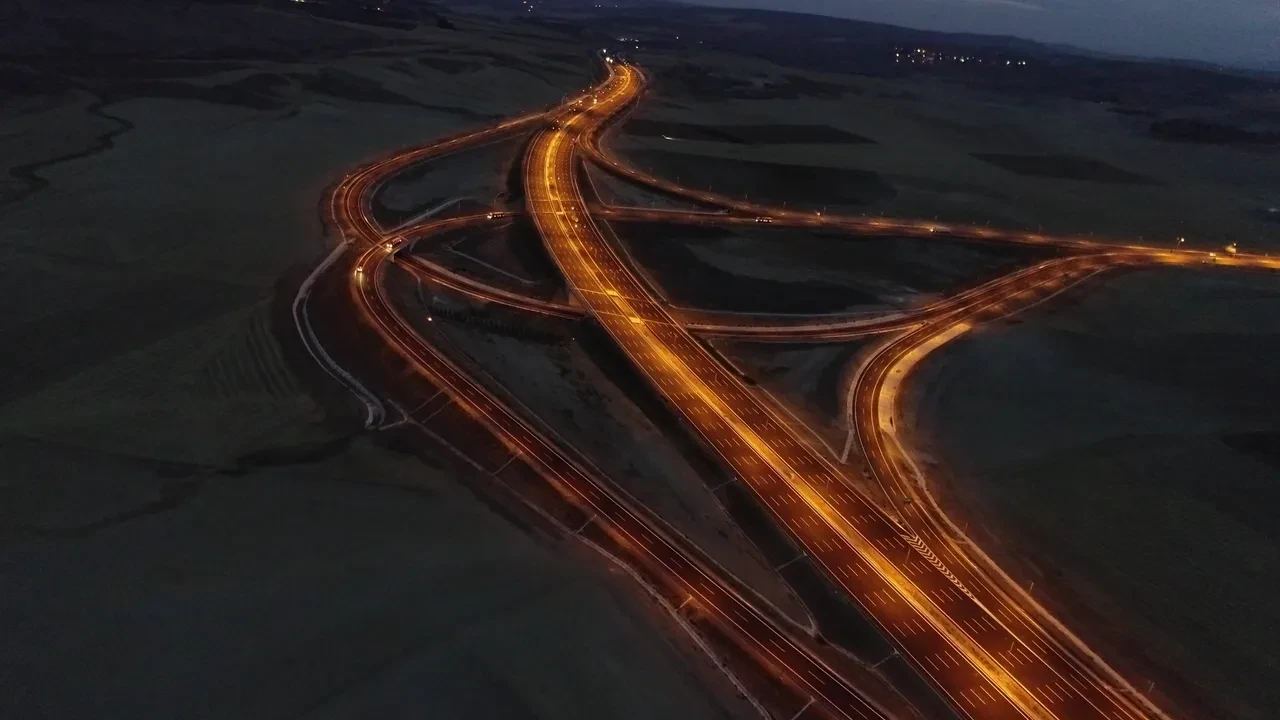 Bakan Uraloğlu: Bölünmüş yolda 30 bin kilometrelik dev eşiği geride bıraktık