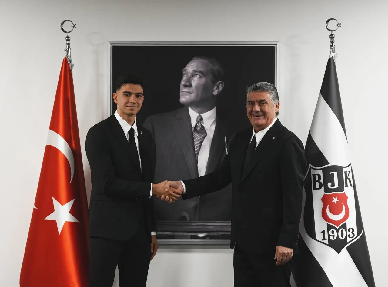 Beşiktaş'ta Yasin Özcan ile imzalar atıldı!