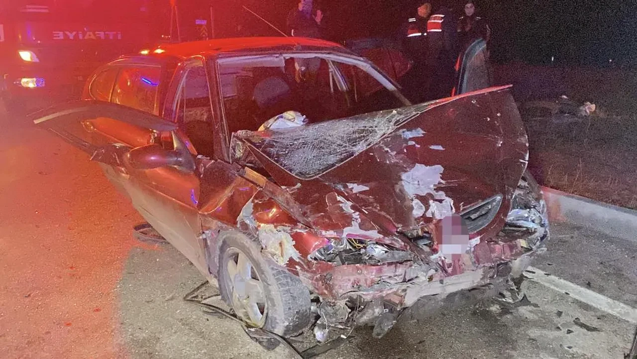 Çorum'da feci kaza: 3'ü çocuk 8 kişi yaralı