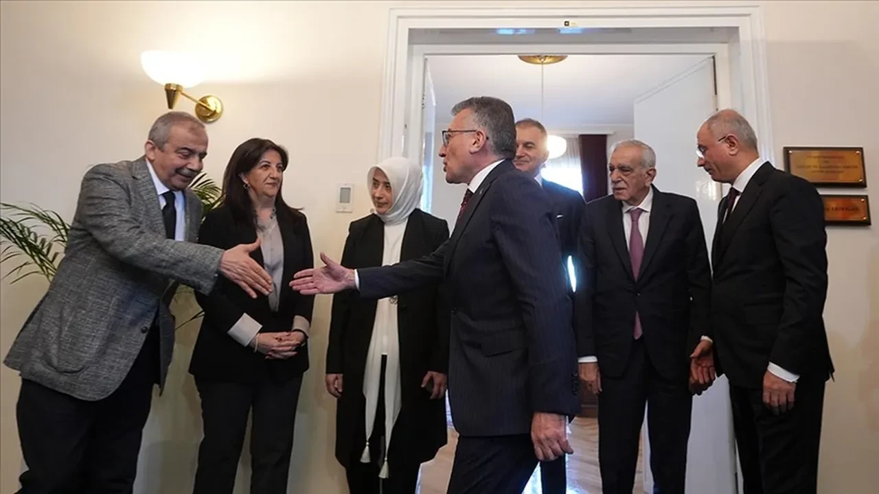 DEM Parti ve PKK arasında bölünme krizi: İnfazlar olabilir!