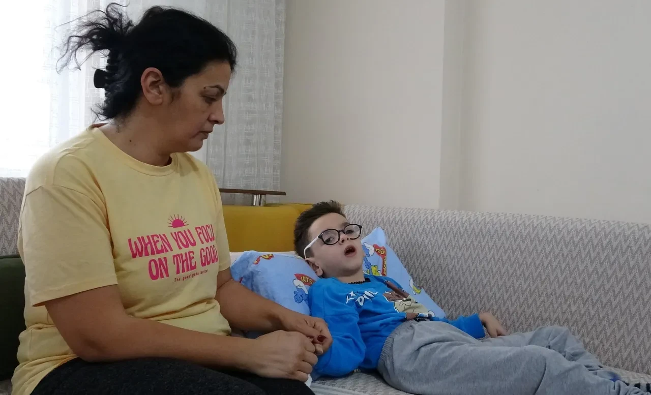 Grip sandılar ama teşhis farklı çıktı! Kaan'ı 4 yıldır yatağa mahkum yaşatan hastalık